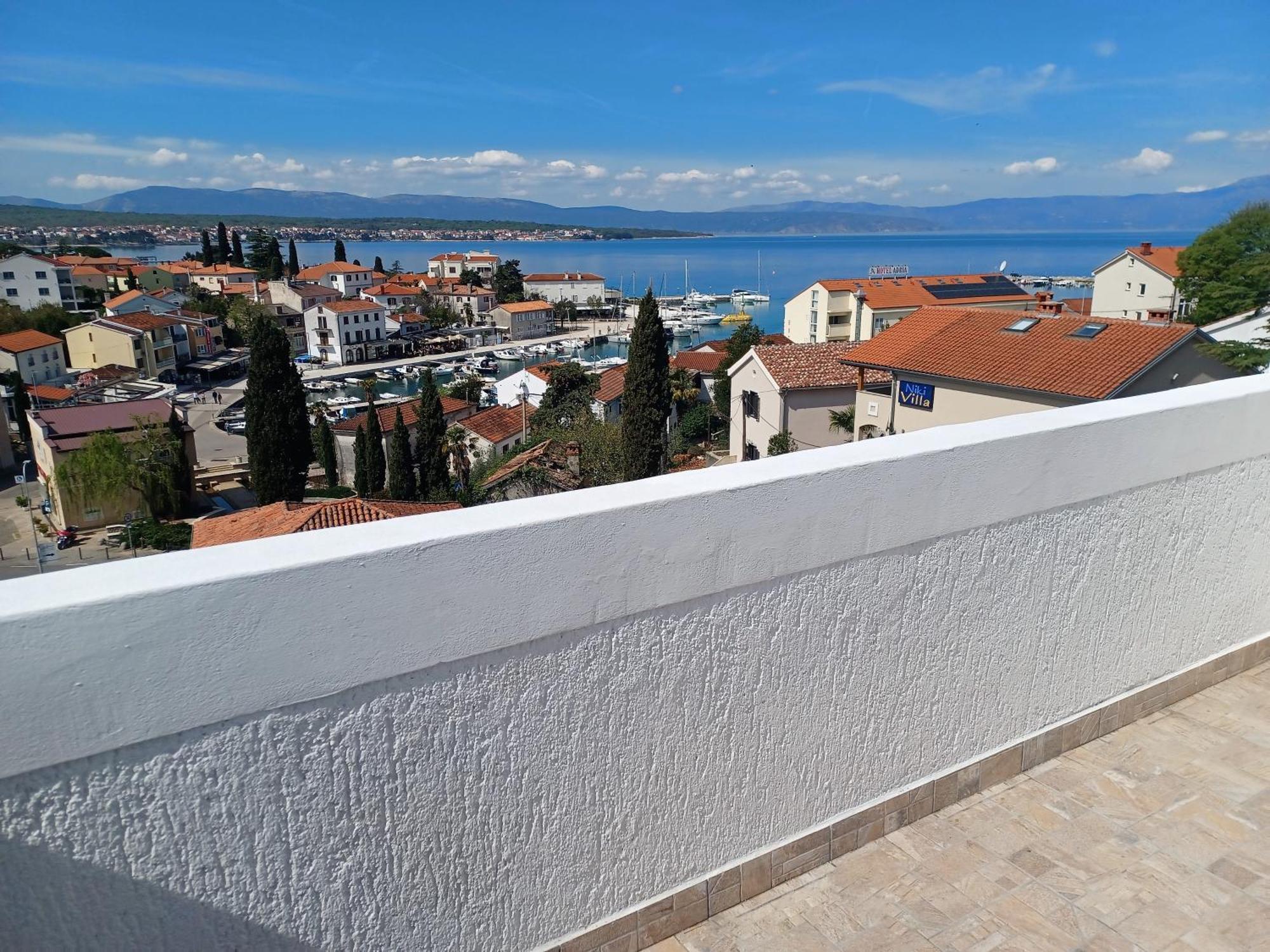 Guesthouse Cecilia 2 Malinska Dış mekan fotoğraf
