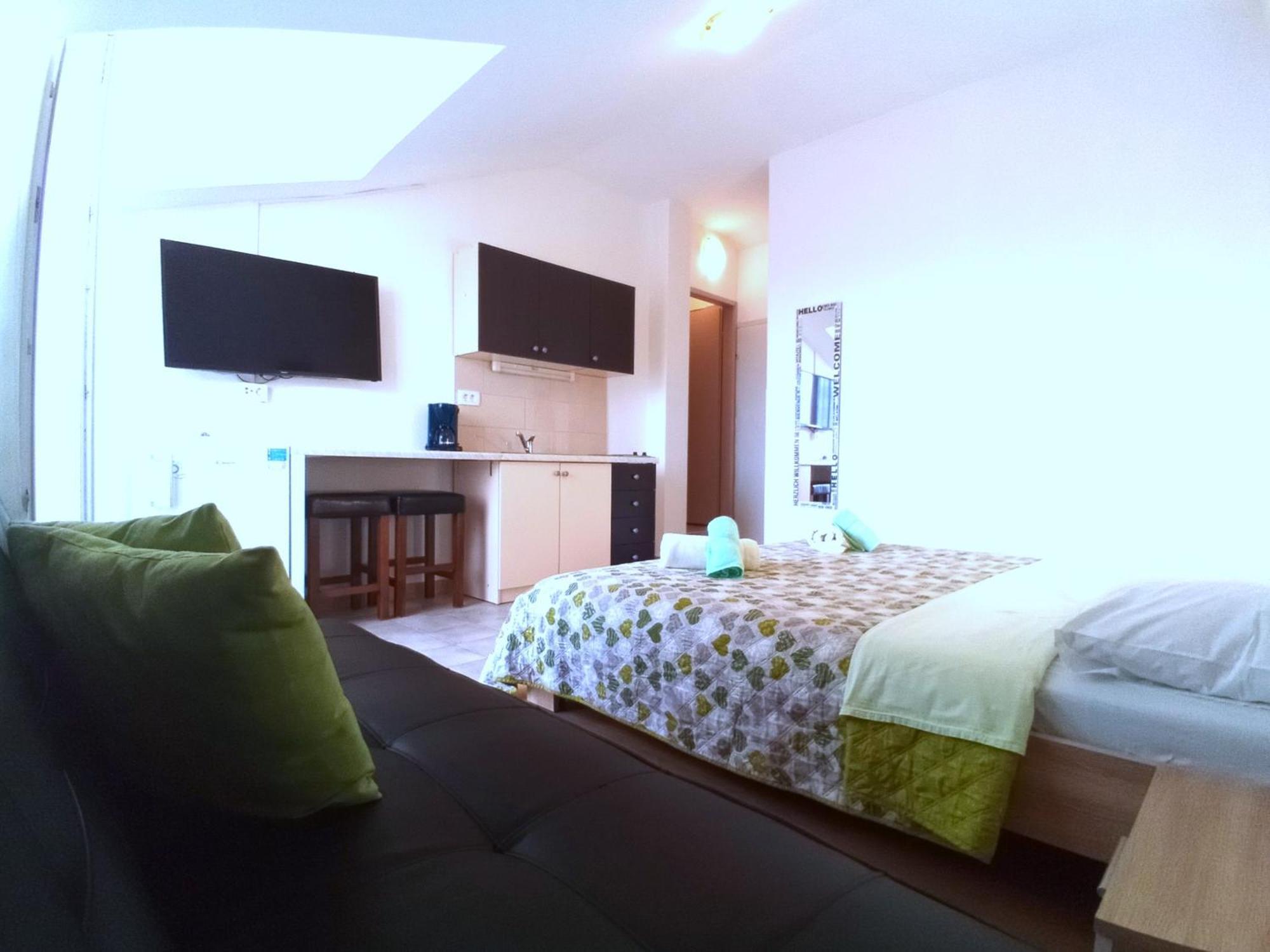 Guesthouse Cecilia 2 Malinska Dış mekan fotoğraf