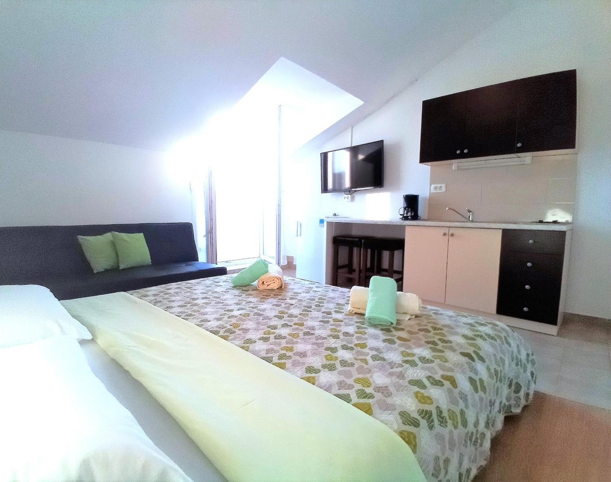 Guesthouse Cecilia 2 Malinska Dış mekan fotoğraf