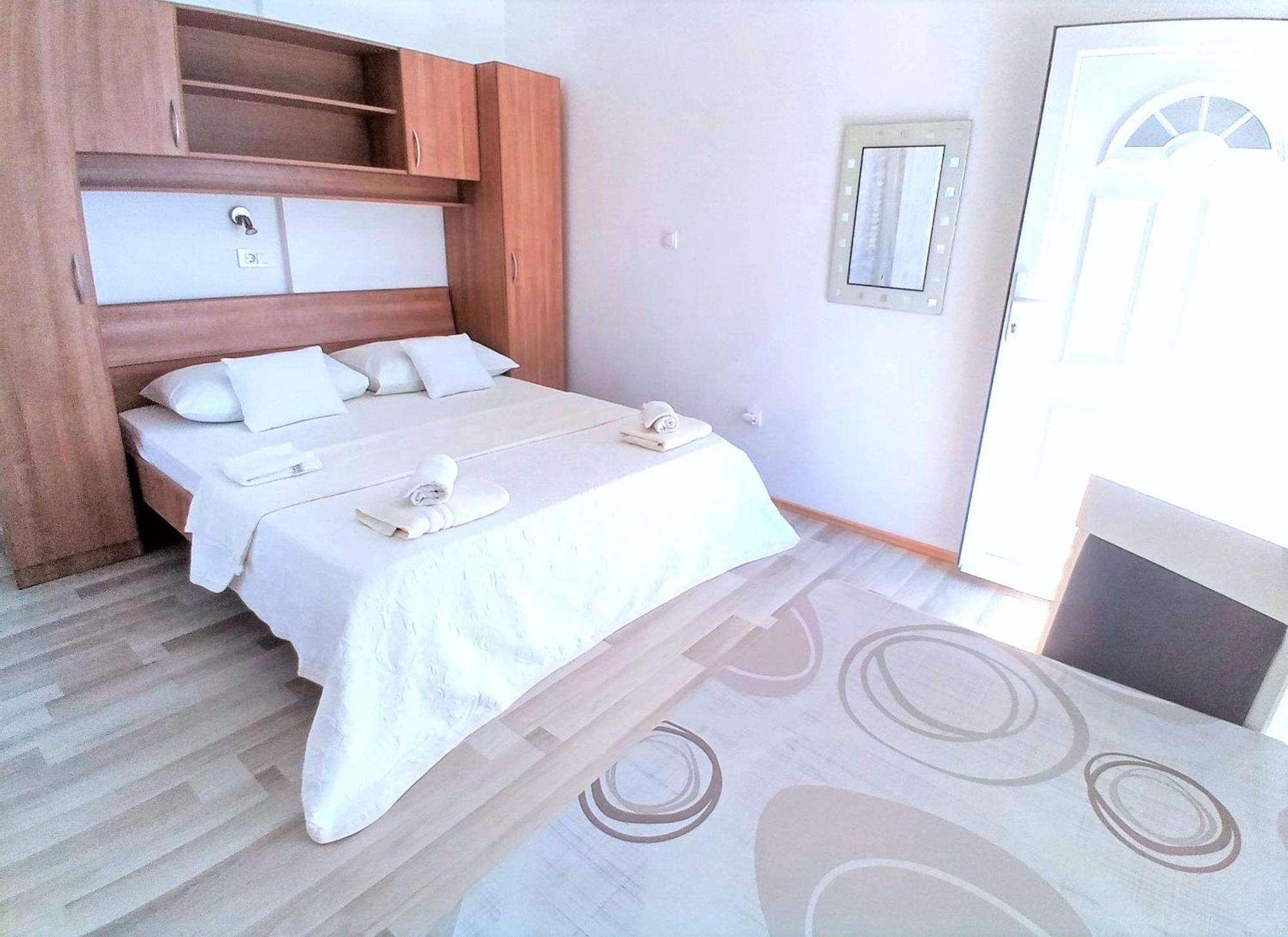Guesthouse Cecilia 2 Malinska Dış mekan fotoğraf