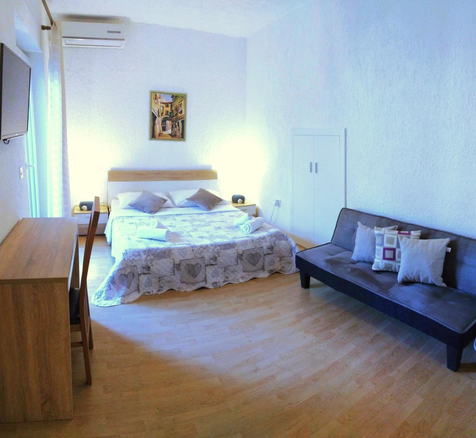 Guesthouse Cecilia 2 Malinska Dış mekan fotoğraf