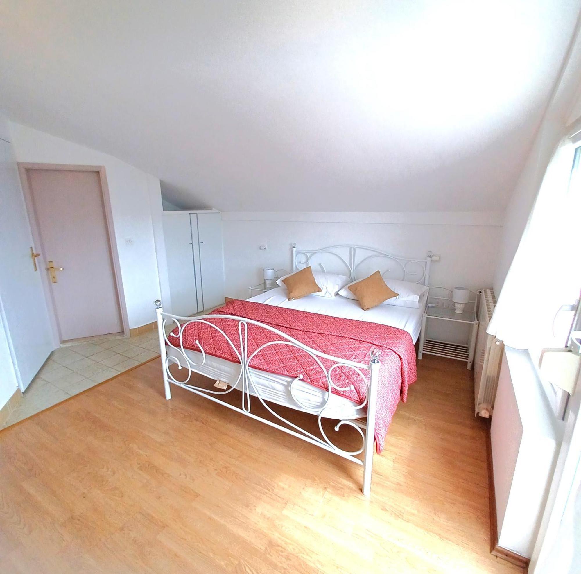 Guesthouse Cecilia 2 Malinska Dış mekan fotoğraf