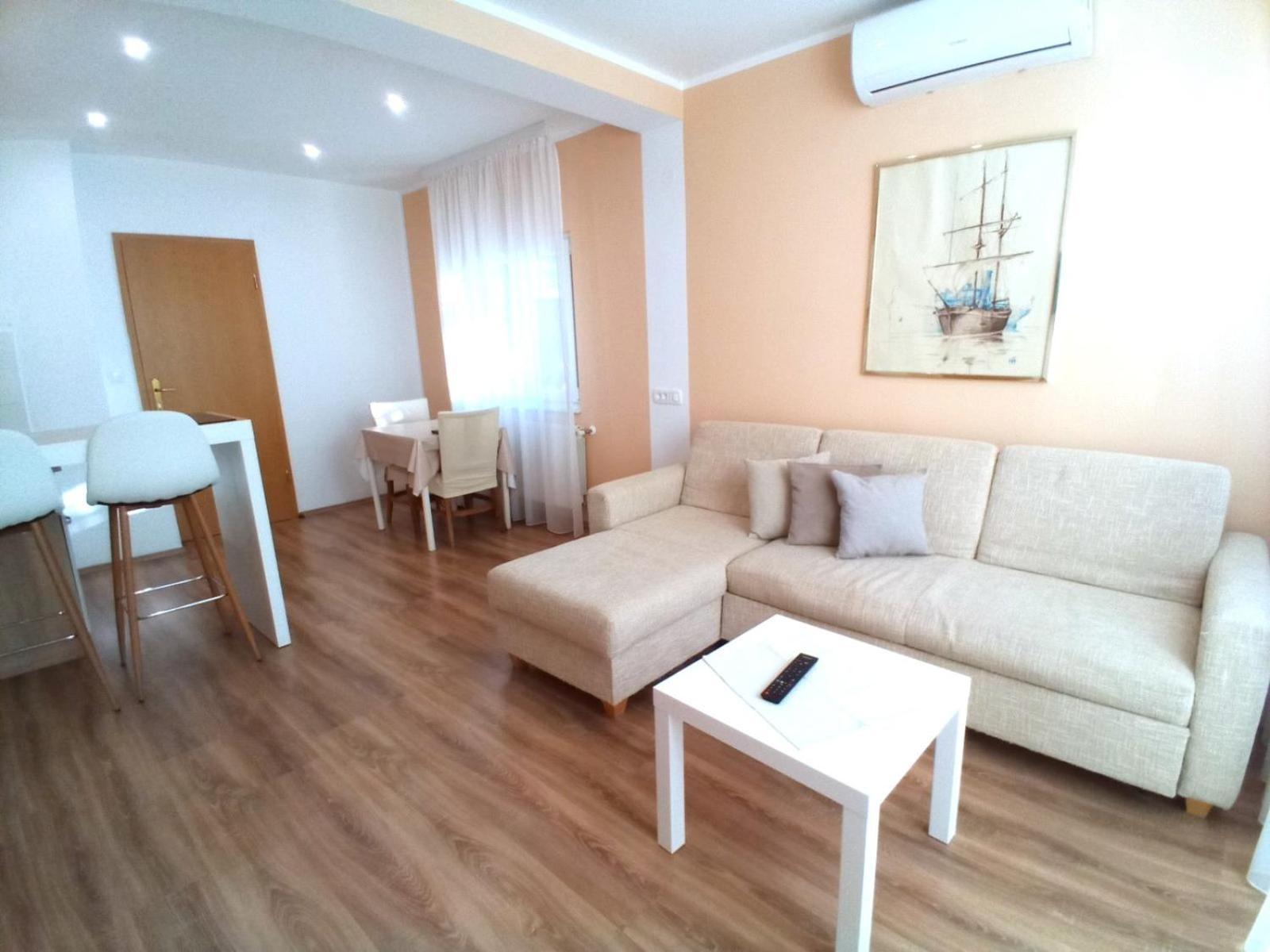 Guesthouse Cecilia 2 Malinska Dış mekan fotoğraf