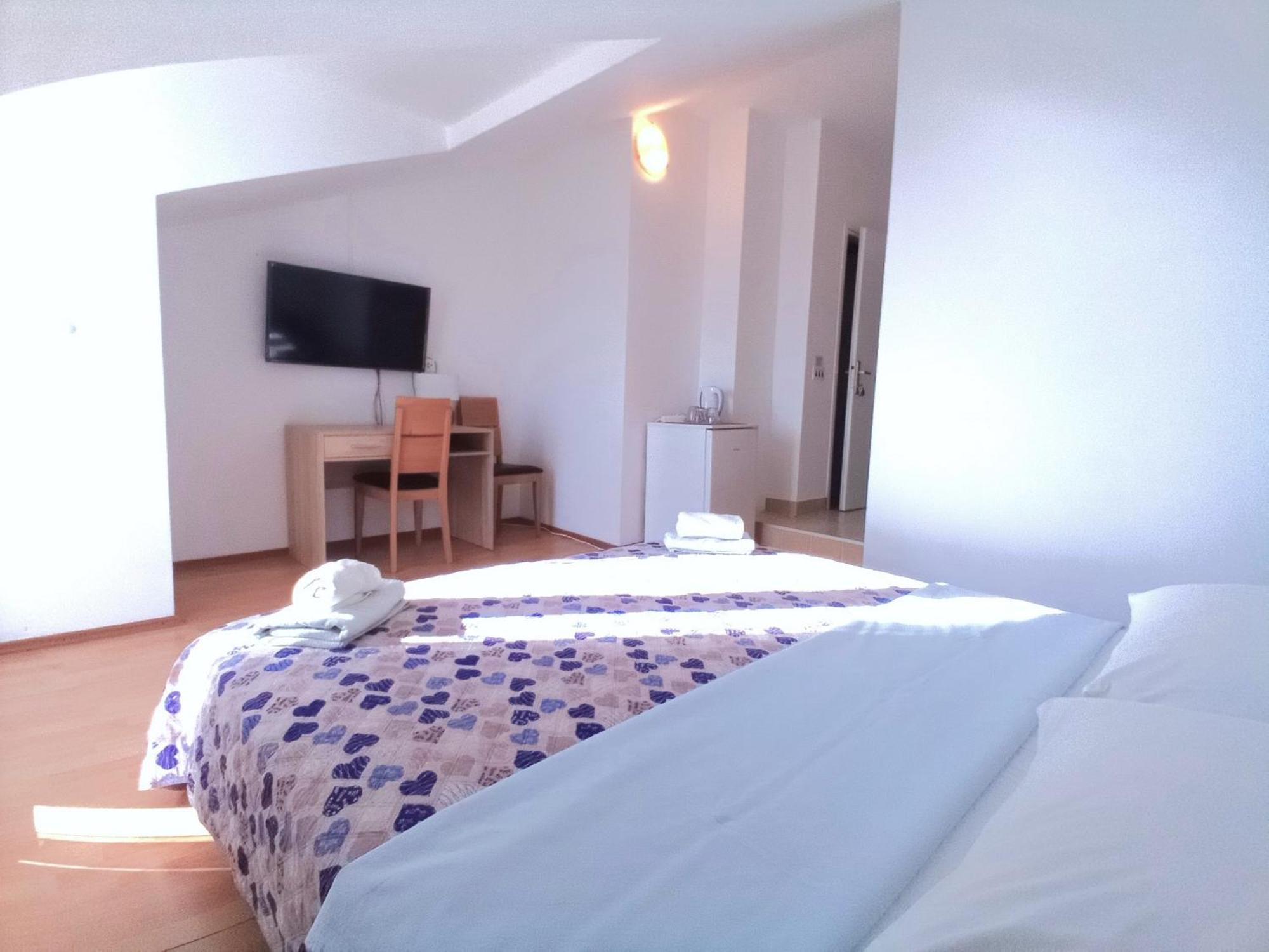 Guesthouse Cecilia 2 Malinska Dış mekan fotoğraf