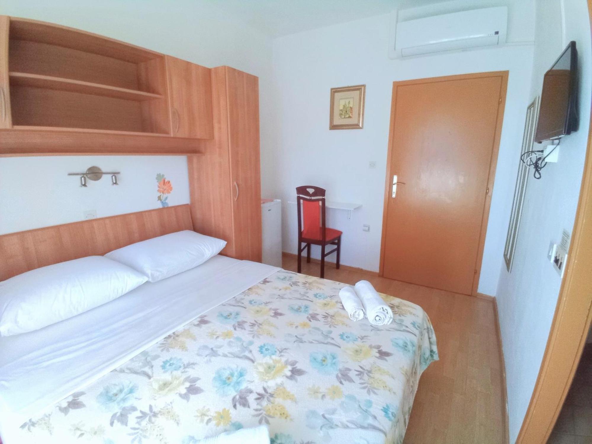 Guesthouse Cecilia 2 Malinska Oda fotoğraf