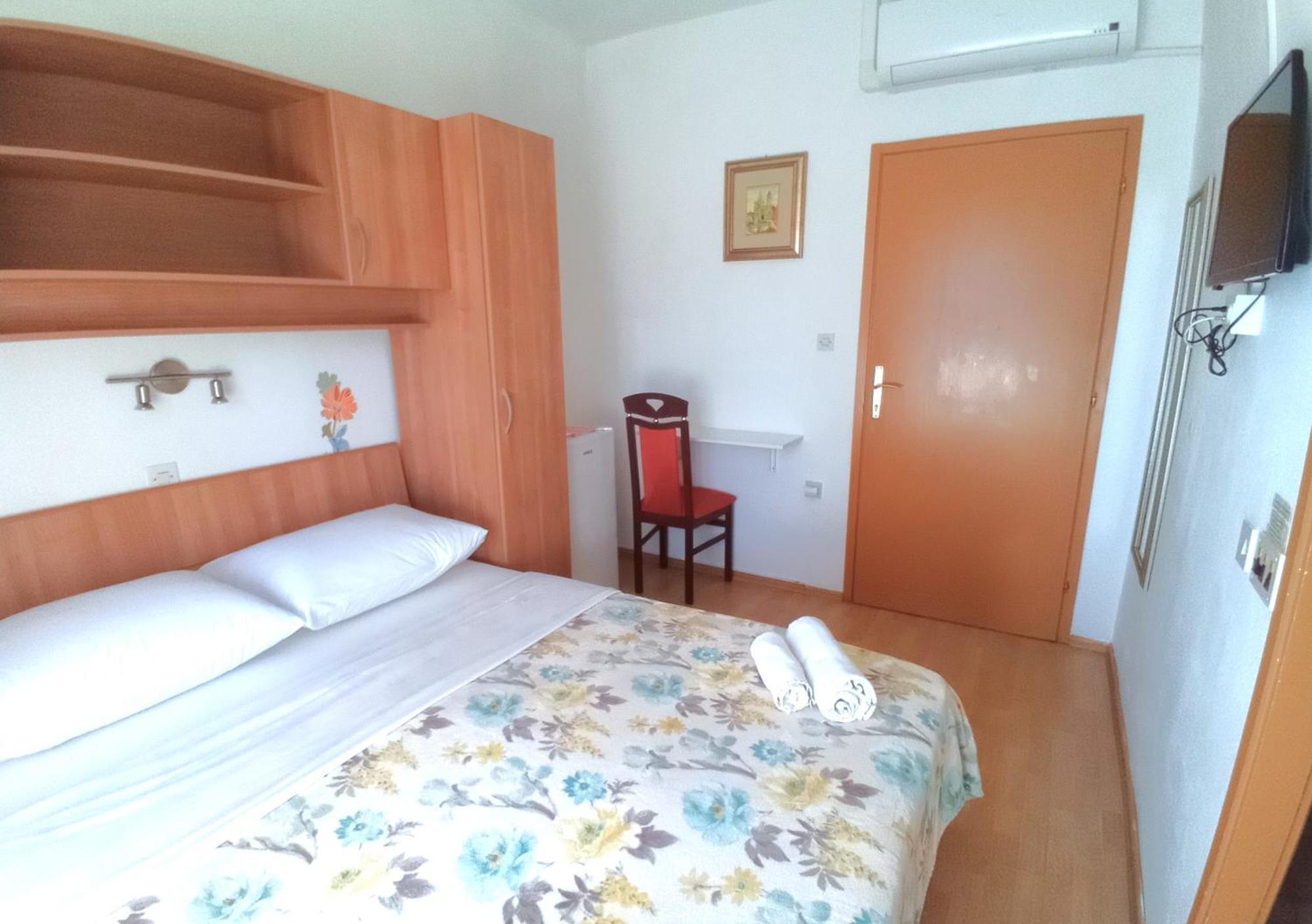 Guesthouse Cecilia 2 Malinska Oda fotoğraf